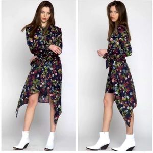 Walter Baker dress. NWT. Navy blossom. Size XS.